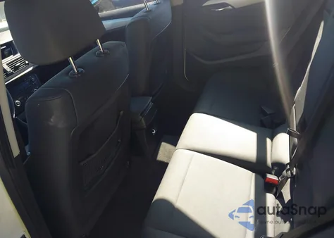 2015 BMW X1 Sdrive28I из США, поврежденный, VIN WBAVM1C51FV317396